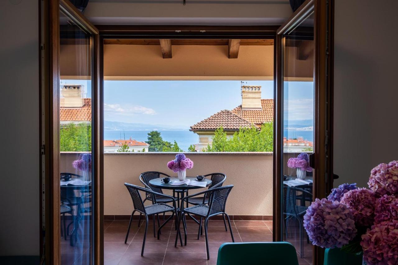 Downtown Apartments Dorian And Nadia Opatija Buitenkant foto