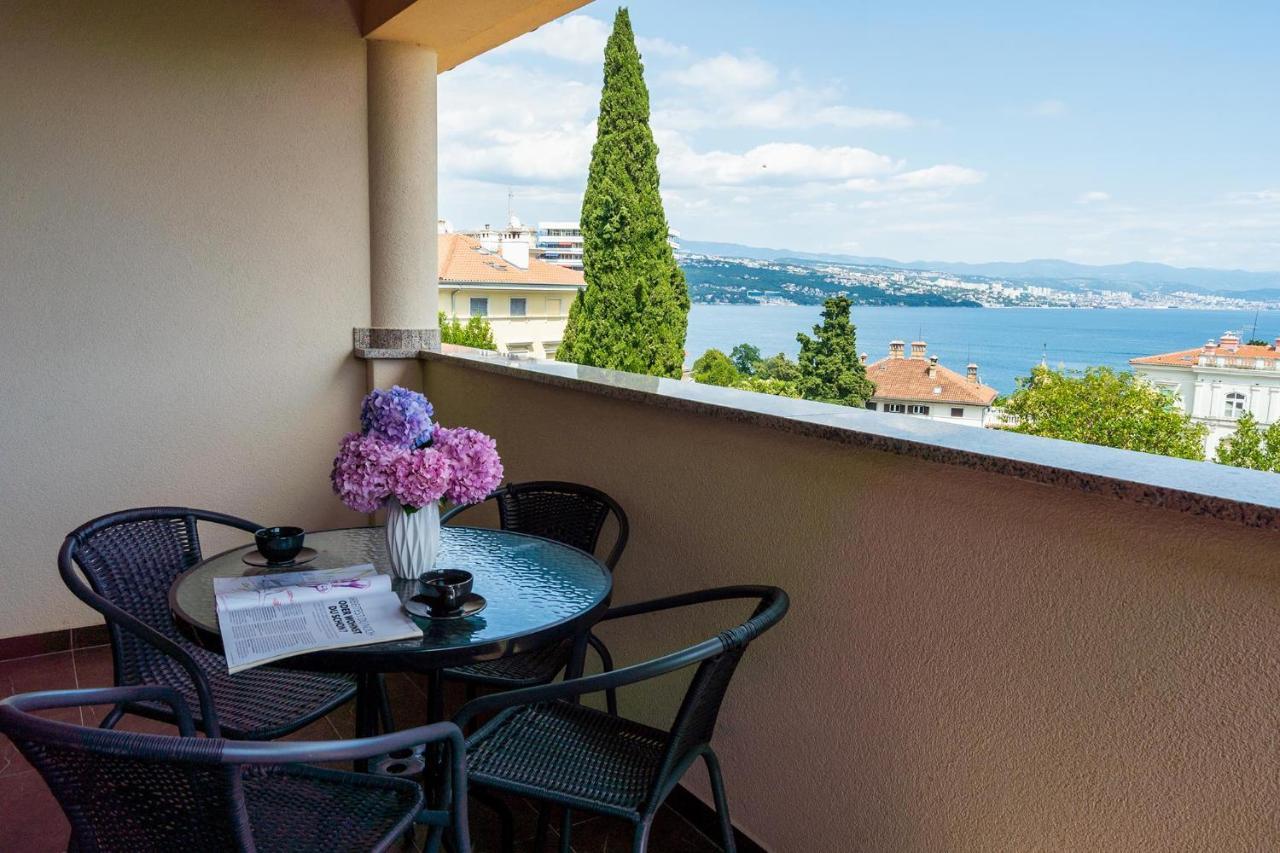 Downtown Apartments Dorian And Nadia Opatija Buitenkant foto