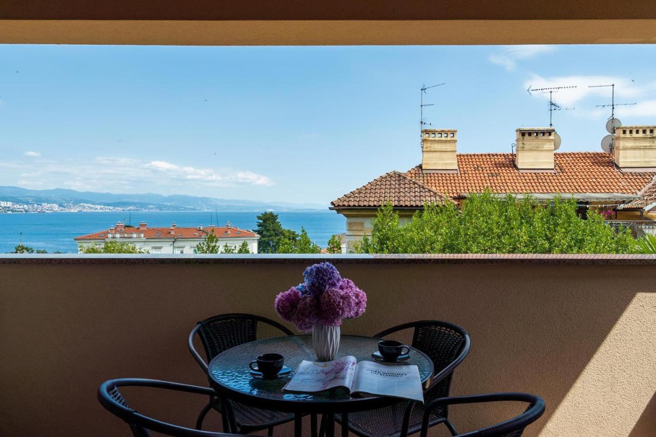 Downtown Apartments Dorian And Nadia Opatija Buitenkant foto